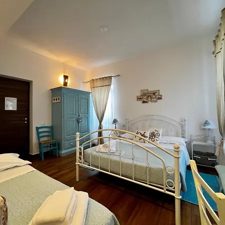 Palmasera Charming - Rooms & Suites