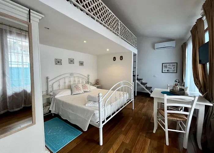 Palmasera Charming - & 4*